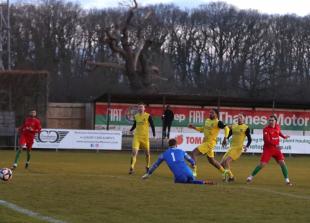 HIGHLIGHTS: Windsor & Eton shake off rust to reignite promotion push with win over Holyport HIGHLIGHTS: Windsor & Eton shake off rust to reignite promotion push with win over Holyport