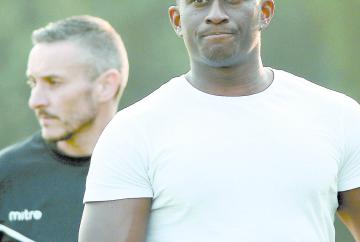 Blues on&nbsp;the rise as Parker's brace fires Marlow to victory&nbsp;over Barton Rovers