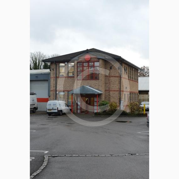 MAIDENHEAD 127095 Photo 2 of 4 Baylis Media Photos