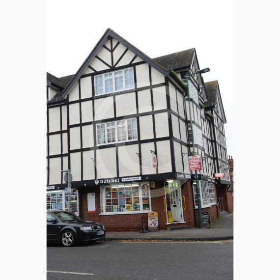 DATCHET 127397 Photo 1 of 5 Baylis Media Photos