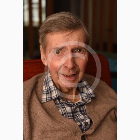 BURNHAM 129439 Photo 1 of 9 Baylis Media Photos