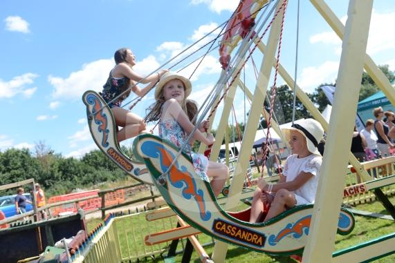 Nellie Campbell-Webster 4, Isabelle Stone 5. Fifield Fun Day, Fifield. It almost didn’t take place due to lack of volunteers. Charities benefiting this year are Taplow Traffic Charity Trust and Hearing Dogs.