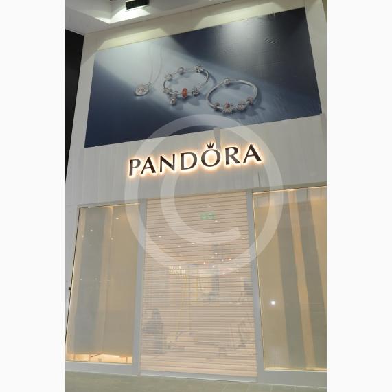Pandora shop opening in the The Nicholsons Centre,Maidenhead.