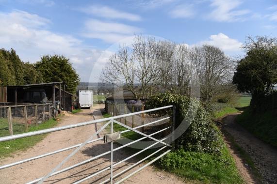 Hardings Farm, Kennel Lane, Cookham Dean.
