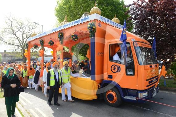 Nagar Kirtan procession in Slough starting at Singh Sabha Gurdwara and ending at Ramgarhia Gurdwara.