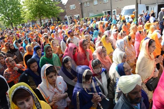 Nagar Kirtan procession in Slough starting at Singh Sabha Gurdwara and ending at Ramgarhia Gurdwara.