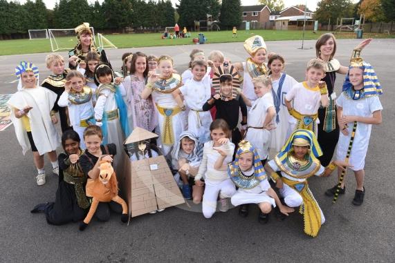 Year 4 children at Holyport Primary School are dressed up as Egyptians. Stroud Farm Rd, Holyport, Maidenhead 