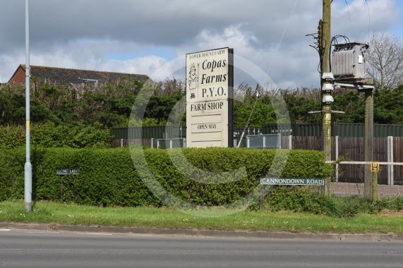 Lower Mount Farm, Long Lane, Cookham