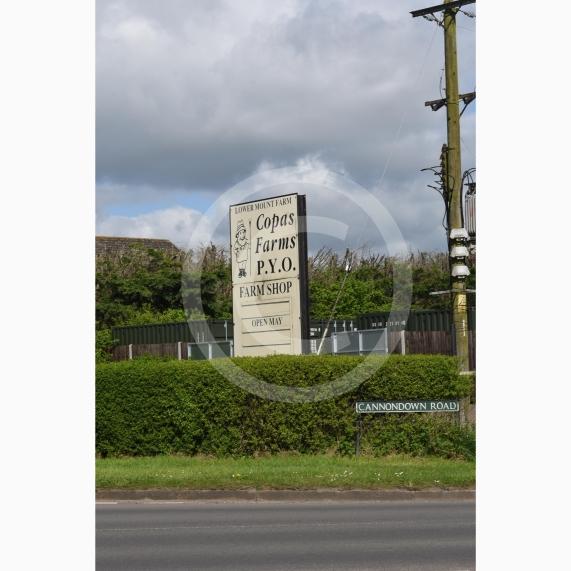 Lower Mount Farm, Long Lane, Cookham