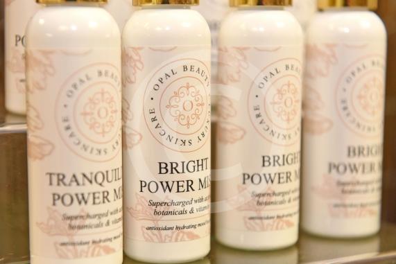 Pop Up Maidenhead store opens opposite Tesco inside Nicholson Shopping Centre - Photo: Emma Sheppard 4/9/18