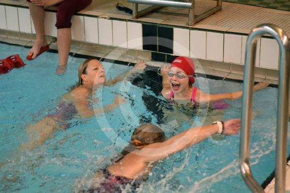 Tia Norman, nine, starts to swim a length of the Windsor Leisure centre pool.The 22nd  Windsor Lions Annual Swimathon.Windsor Leisure centre, Clewer Mead, Stovell Rd, Windsor.