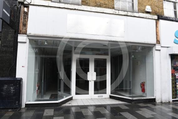 Maidenhead High St, Empty Shops inc Former Post Office and soon to close Boville Art shop.