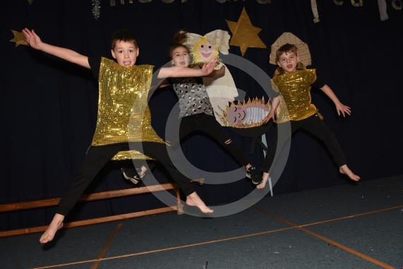 Oakfield First School, Imperial Road, WindsorKS1 performance of Tinsel and tea towels. 