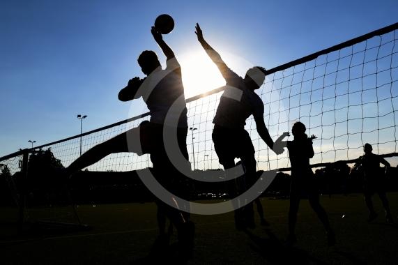 Maidenhead Advertiser Cracker Charity Challenge, Maidenhead. NVG SUMMER CRACKERS 2 V PYTHAGORAS PYTHONS