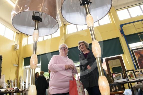 LtoR Annie Cross and Jackie Coker.Rise Primary School is holding an interior design sale courtesy of Pepperstitch Designs. Cookham Rise Primary School, High Rd, Cookham.               