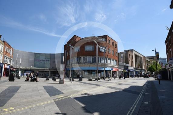 Slough, (site shots nr The Curve and Queensmere). Businesses hit out at anti-social behaviour in Slough during a meeting on Wednesday. 