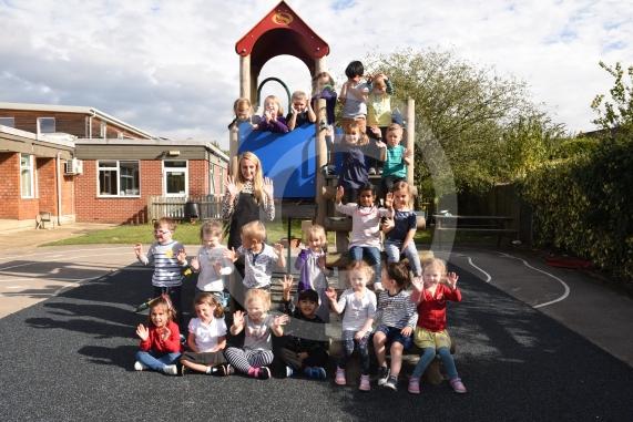 First Class - The Colleton Primary School, Colleton Drive, Twyford, Foundation ClassesNo of classes: 42 children in one class &ndash; 2 groups.Miss Earl