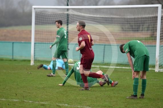Holyport FC vs Kidlinton Development. Picture by Emma Sheppard
