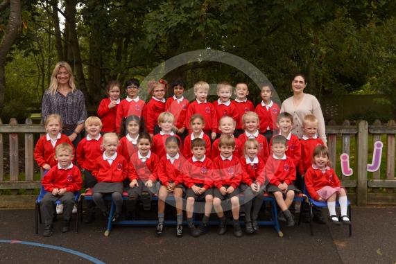 Dragonfly Class.LtoR Teaching Assisitant Mrs Victoria Lampton and Class Teacher Miss Erin Hare.Furze Platt Junior School, Oaken Grove, Maidenhead. 