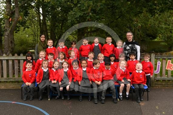 Bumblebee Class.LtoR Teaching Assistant Mrs Reefat Bi and Class Teacher Mrs Tersia Connell.Furze Platt Junior School, Oaken Grove, Maidenhead. 