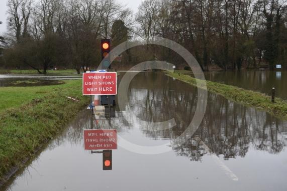 Flooding and closed roads, The Pound, Cookham