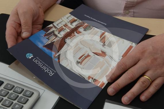 Robinson estate agents, 1st floor, 16 Reform Road, Maidenhead SL6 8BY. Eddie