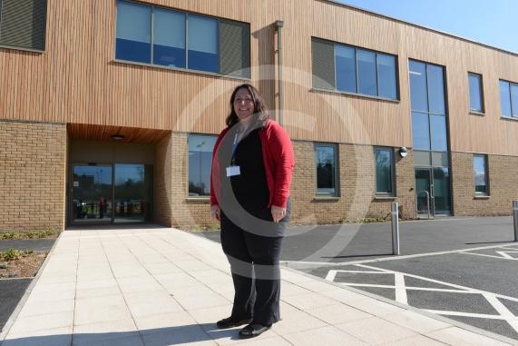 Forest Bridge School, Braywick Rd, MaidenheadNew school site. Elizabeth Farnden, Headteacher 