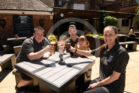 LtoR Lee Wright, Joanne Sharp, Olivia Wright, two and Louise Deakin.Potential lifting of lockdown restrictions on June 21.Maiden&rsquo;s Head, Maidenhead High St