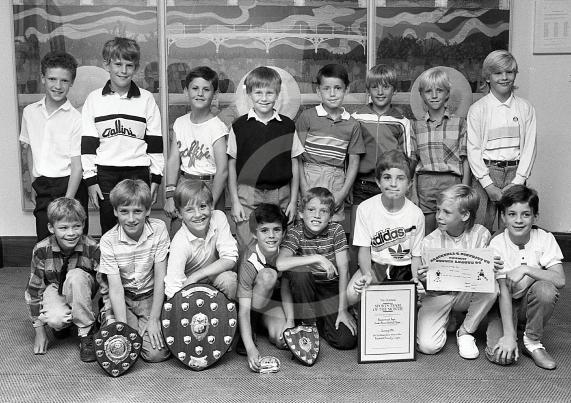 Peter Osgood is guest at presentation evening (1986)
