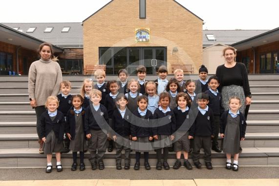 Inkpen class.LtoR Teaching Assistant Mrs Shanza Yaqub and Class Teacher Mrs Sam Pickering.Oldfield Primary School, Bray Rd, Maidenhead.