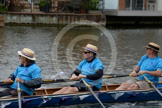 The Platinum Jubilee Flotilla journey through Windsor.