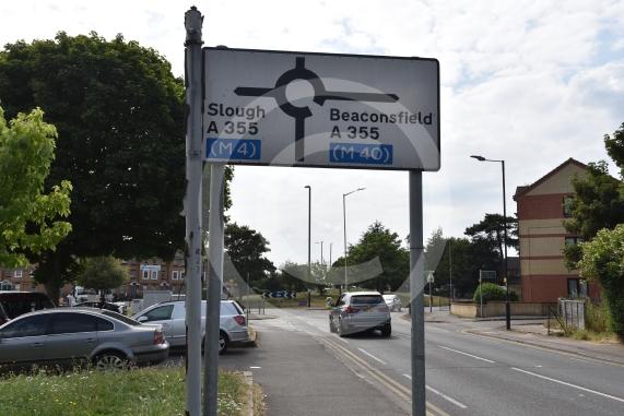 Roundabout at junction of Farnham Rd and Cumberland Avenue, Slough