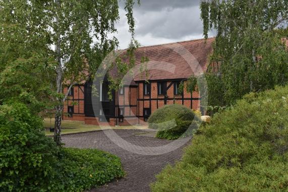 THE OLD BARN, BENNETTS CLOSE, CIPPENHAM LANE, SLOUGH, SL1 5AP