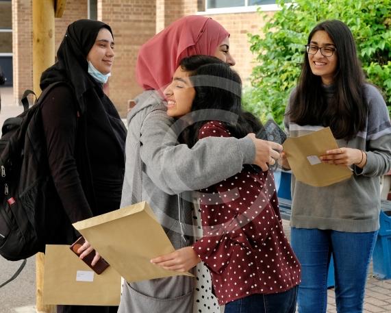 A Level Results Day 18/8/22 Pics: Mike Swift - Herschel Gmmr .