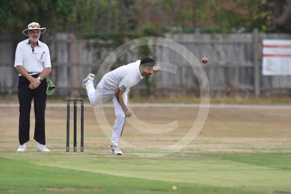 CRICKETStoke Green v Henley 2ndsStoke Green fieldiongA Singh