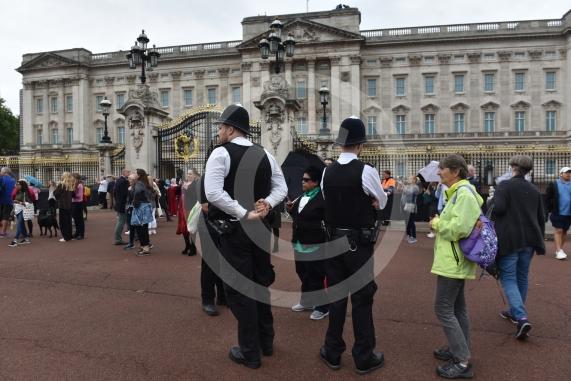 Scenes outside Biuckingham Palace, London, awaiting the Queen&rsquo;s Coffin