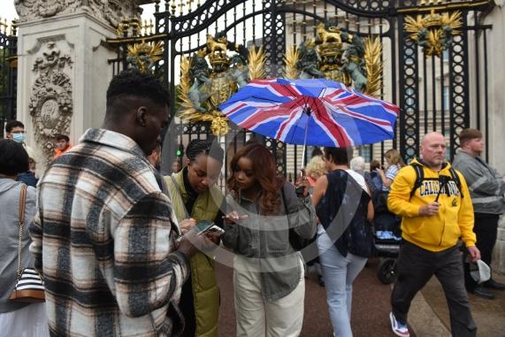 Scenes outside Biuckingham Palace, London, awaiting the Queen&rsquo;s Coffin