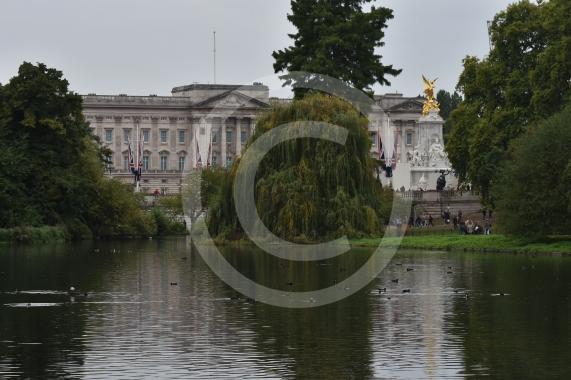 Scenes outside Biuckingham Palace, London, awaiting the Queen&rsquo;s Coffin