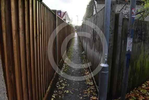 Alleyway between Bath Road and Cranbourne Close, Slough
