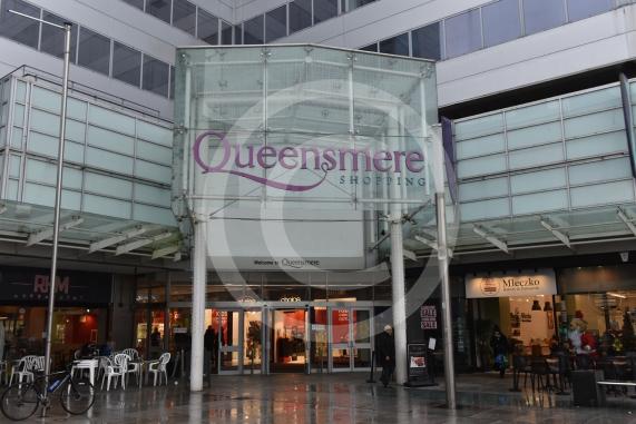 Outside Queensmere Shopping Centre, Slough High St. The redevelopment of the Queensmere Shopping Centre appears to have stalled. 
