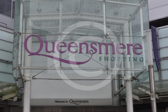 Outside Queensmere Shopping Centre, Slough High St. The redevelopment of the Queensmere Shopping Centre appears to have stalled. 