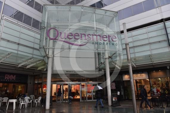 Outside Queensmere Shopping Centre, Slough High St. The redevelopment of the Queensmere Shopping Centre appears to have stalled. 