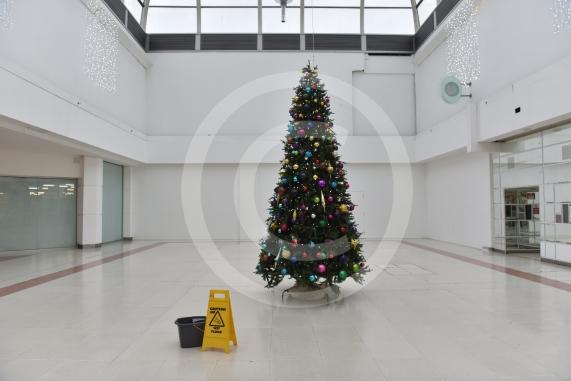 Outside Queensmere Shopping Centre, Slough High St. The redevelopment of the Queensmere Shopping Centre appears to have stalled. 