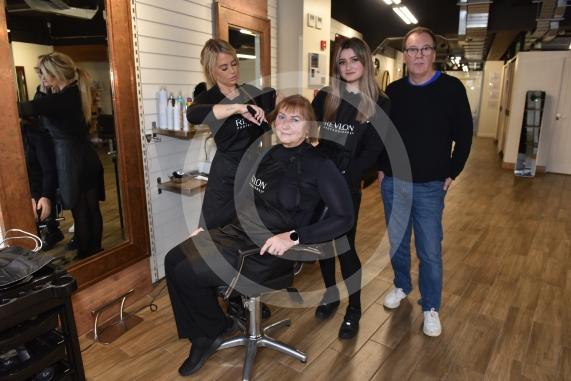 Your Beauty Salon, 65 The Parade, Bourne End, Buckinghamshire, SL8 5SB. A new health and beauty salon has opened in Bourne End. Salon owner Ludmila ‘Lucy’ Kuzmina and her staff at the premises. L-R  Emily Nessling, Ludmila ‘Lucy’ Kuzmina, Katie Drozdzowska, Derrick Webb