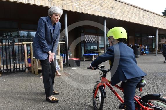 Braywick Court School has concerns about road safety on Hibbert Road, Bray. Theresa May MP is visiting the school to discuss this further and to meet some of the pupils. Headteacher Michelle Robertson