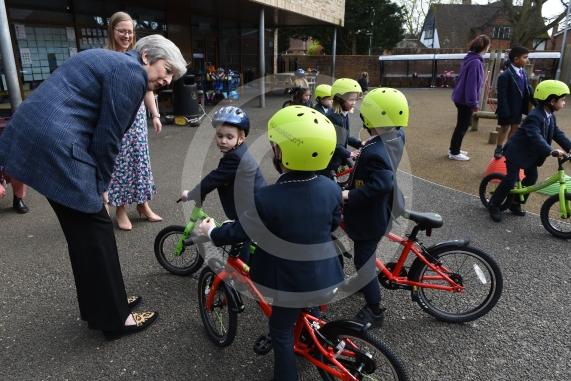 Braywick Court School has concerns about road safety on Hibbert Road, Bray. Theresa May MP is visiting the school to discuss this further and to meet some of the pupils. Headteacher Michelle Robertson
