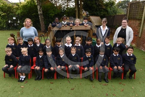 FIRST CLASS Boyne Hill CE Infant & Nursery SchoolRutland RoadMaidenheadSL6 4HZ 2 classesOak Class, Mrs Daukszewicz, Mrs Hastings, Miss Haines