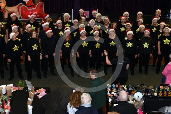 Maidenhead's Christmas Market & Christmas lights switch-on, Maidenhead Town Hall. ROCK CHOIR