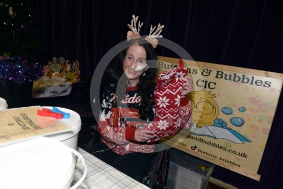 Maidenhead's Christmas Market & Christmas lights switch-on, Maidenhead Town Hall. BUTTONS & BUBBLES