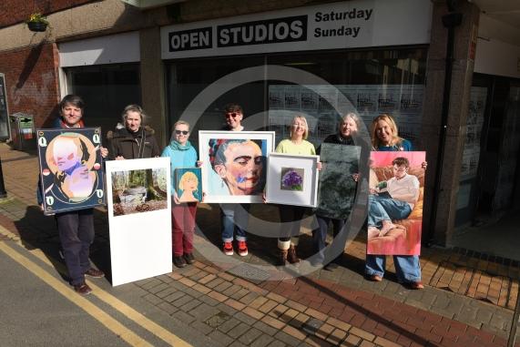 124 Studios, 30 Nicholsons Centre, King Street, Maidenhead SL6 1LLThere is an open studio event being held in a few weeks where the artists will showcase their artwork. 